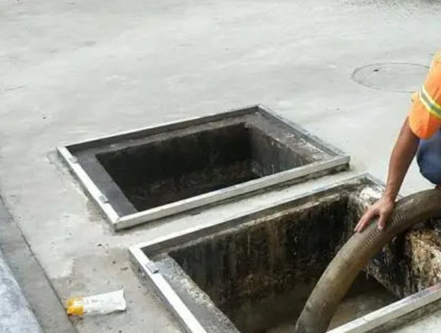 下花园化粪池清理